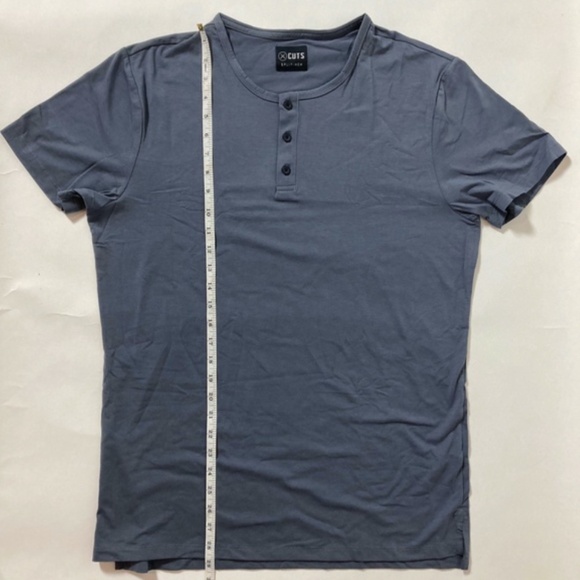 Cuts Clothing Men's Split Hem Crew Neck Button T-Shirt - L - New In Pack - Picture 7 of 8